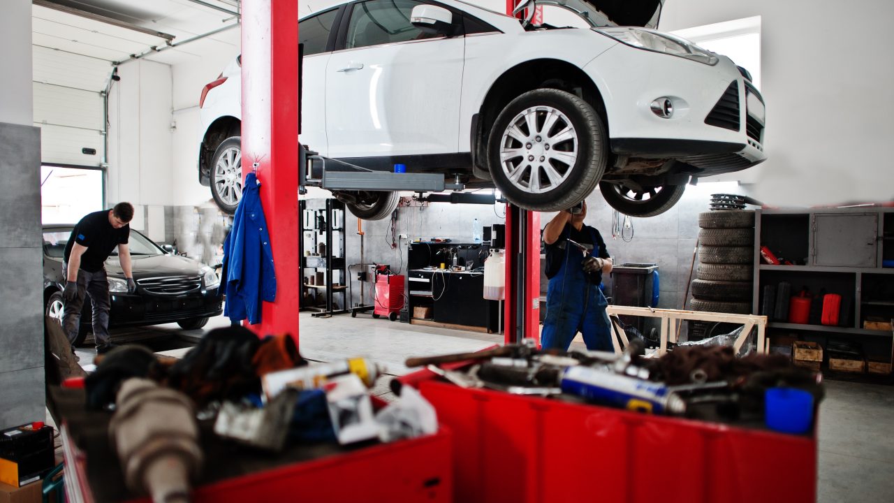 Перевірка авто перед покупкою у Варшаві — Avenor Cars 2026